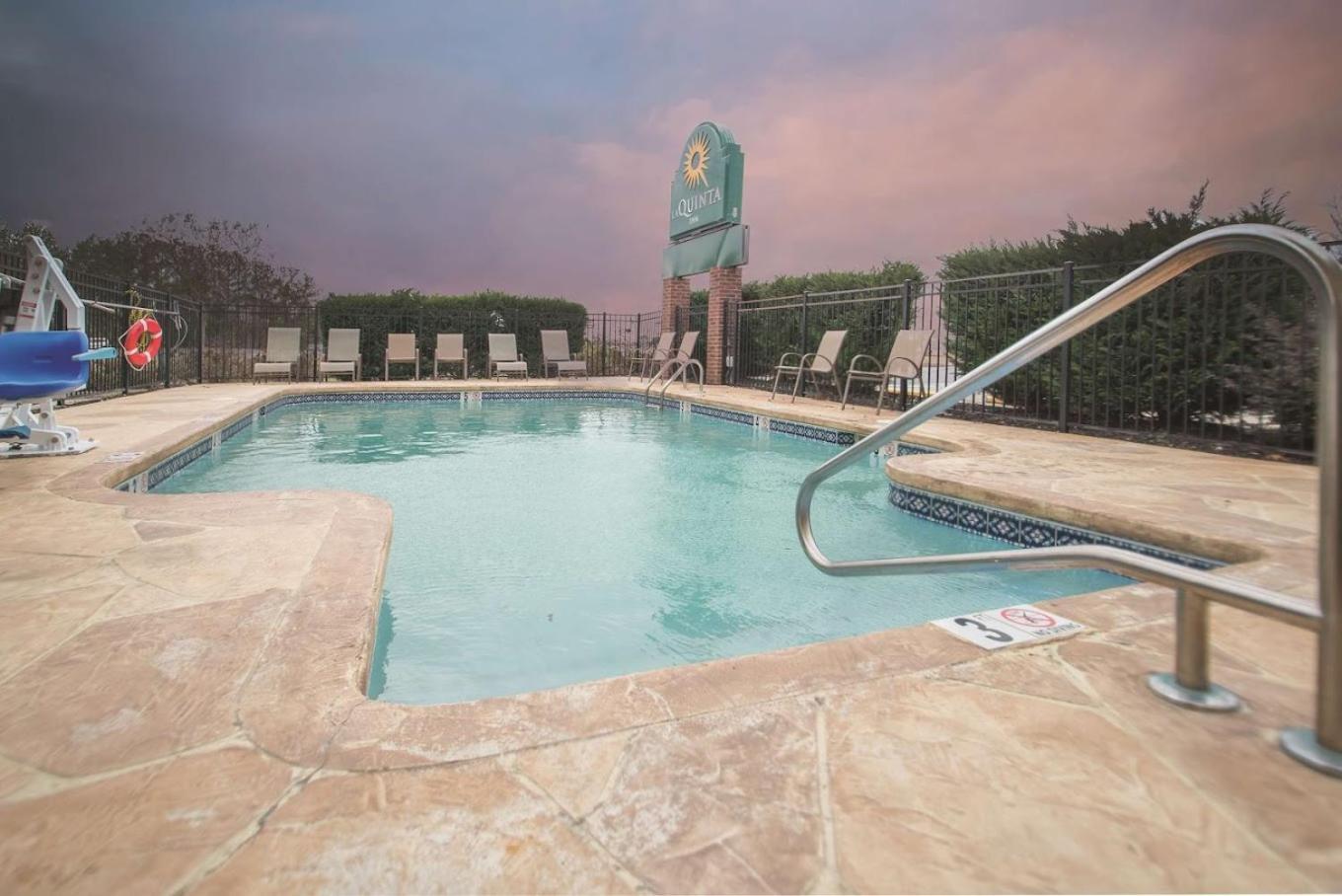 La Quinta Inn By Wyndham Calhoun South I-75 Exteriér fotografie