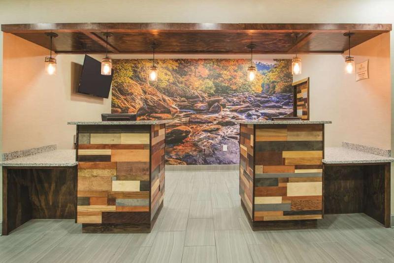 La Quinta Inn By Wyndham Calhoun South I-75 Exteriér fotografie