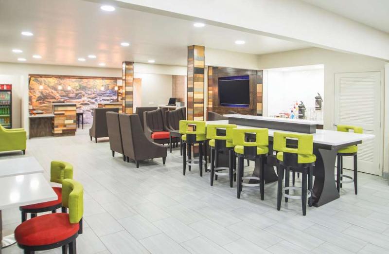 La Quinta Inn By Wyndham Calhoun South I-75 Exteriér fotografie