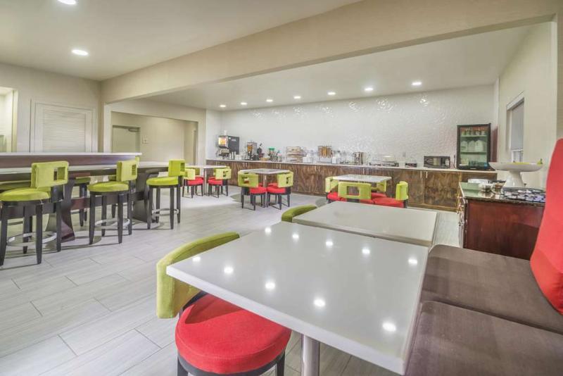 La Quinta Inn By Wyndham Calhoun South I-75 Exteriér fotografie